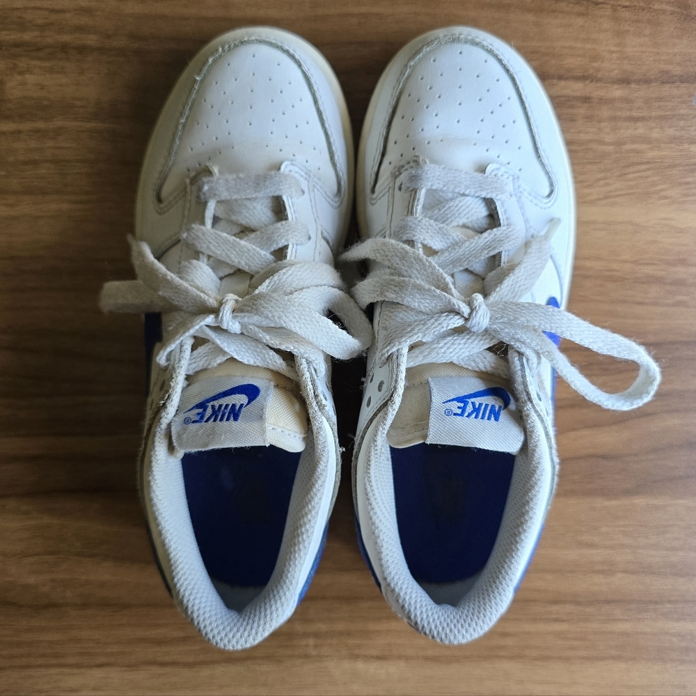Nike Dunk Low Summit White/Hyper Royal Blue Kids Size 1Y - Picture 2 of 7